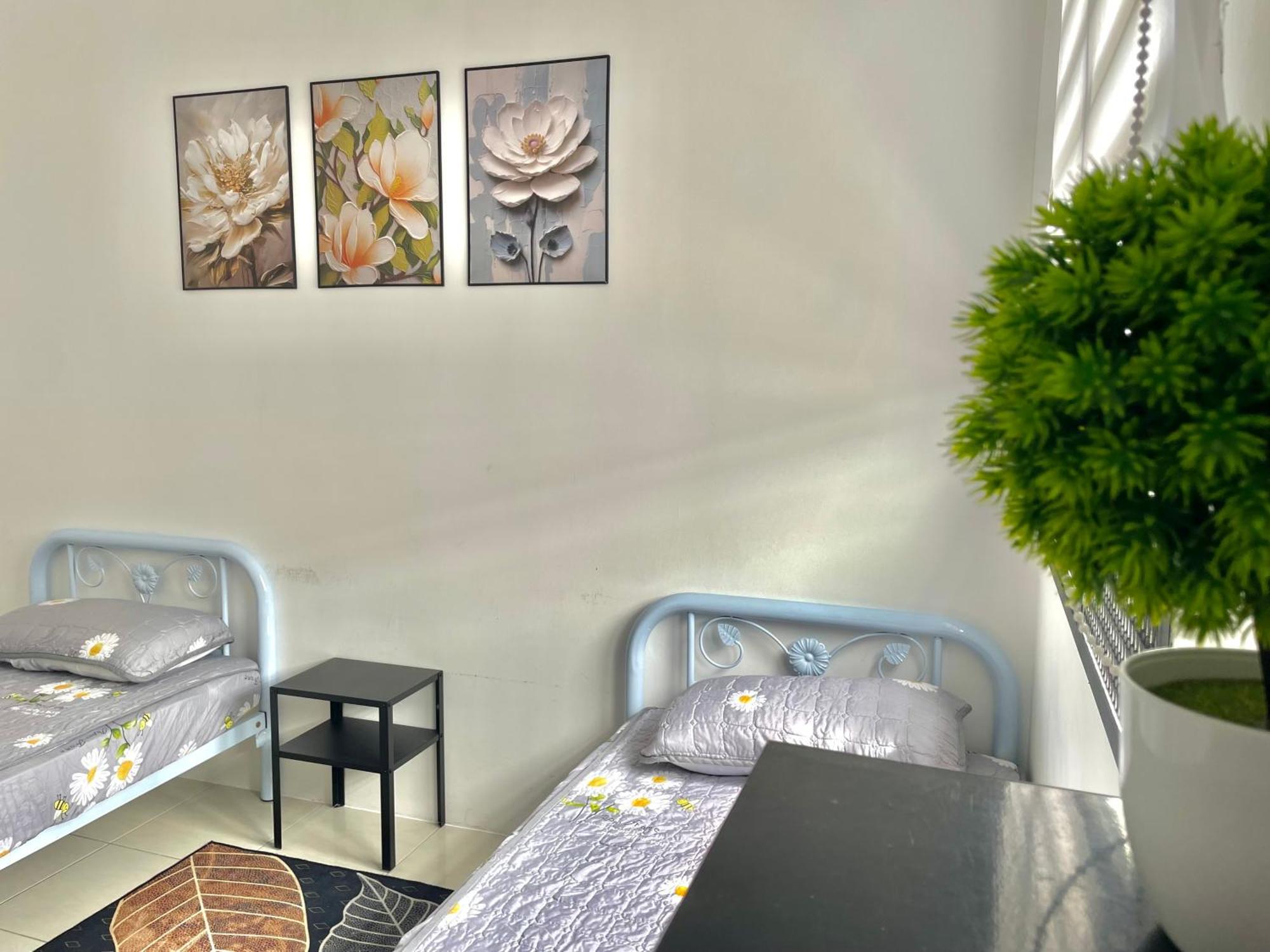 Hanan Homestay Klebang Ipoh With A View Of Mount Korbu, For Musl!M Only!! Eksteriør billede